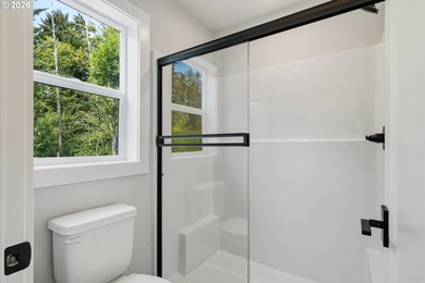 Beautiful new Traditional home backing to serene greenspace - photo 20