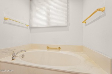Tucked away in a private cul de sac on prestigious Dataw Island - photo 22