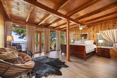 Lake Sam Rayburn Living at Its Best! This beautifully updated - photo 26