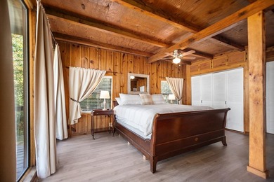 Lake Sam Rayburn Living at Its Best! This beautifully updated - photo 27