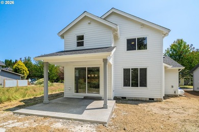 Beautiful new Traditional home backing to serene greenspace - photo 30