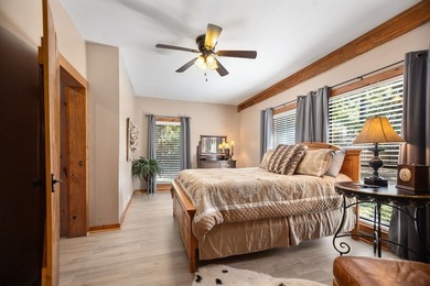 Lake Sam Rayburn Living at Its Best! This beautifully updated - photo 31