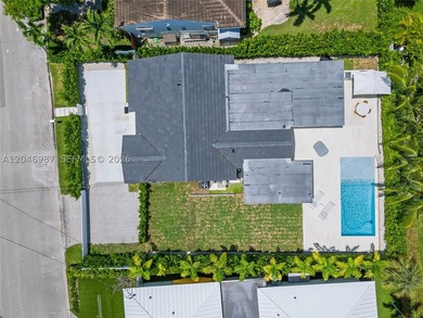 Step into this tastefully fully renovated 4 bedroom, 3.5 - photo 33