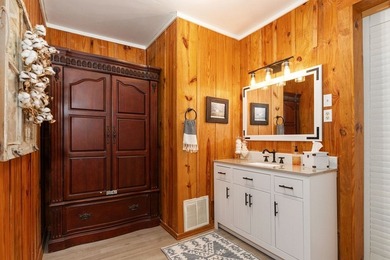 Lake Sam Rayburn Living at Its Best! This beautifully updated - photo 41