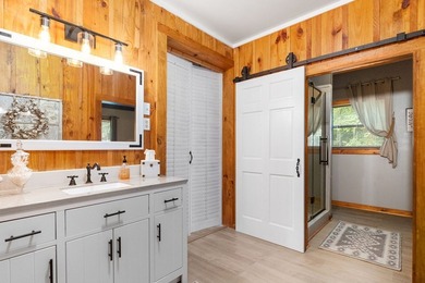 Lake Sam Rayburn Living at Its Best! This beautifully updated - photo 42