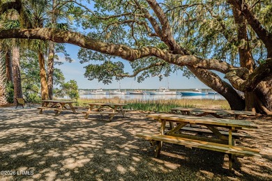 Tucked away in a private cul de sac on prestigious Dataw Island - photo 45