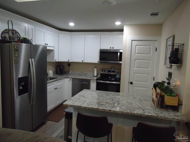 OPPORTUNITY KNOCKS AGAIN! THIS DESIRABLE HOME IS BACK ON THE - photo 6