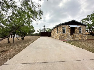 Lake Spence Home For Sale in Robert Lee Texas