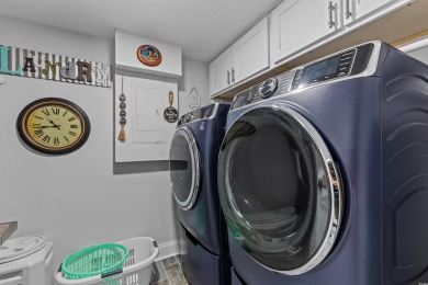 Please pause your search to check out the fine details of this