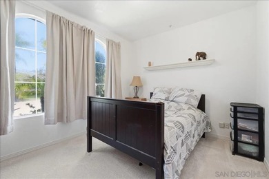 Spacious & bright. This 5 BR / 4.5 BA home, boasting 3,639 - photo 35
