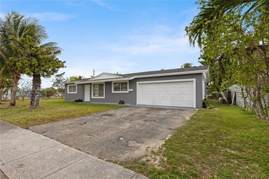 (private lake, pond, coastal) Home For Sale in Deerfield Beach Florida