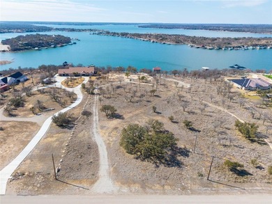 Lakefront Luxury Awaits at Deepwater Estates. Experience the - photo 5