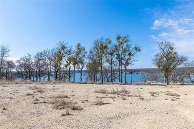 Lakefront Luxury Awaits at Deepwater Estates. Experience the - photo 8