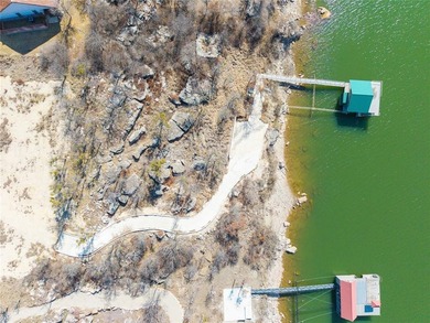 Lakefront Luxury Awaits at Deepwater Estates. Experience the - photo 10