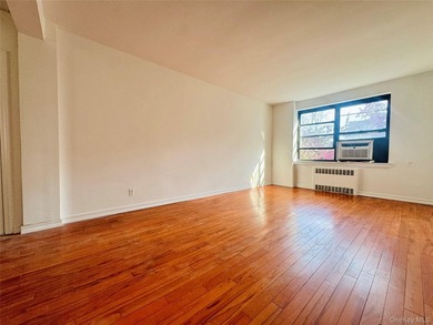 Welcome to a Spacious and well-maintained two-bedroom co-op - photo 15