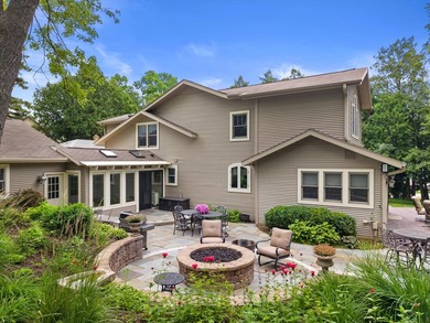 Lake living starts here! Nestled in the heart of Delafield, this - photo 6