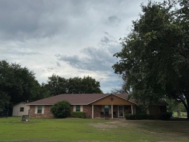 Lake Home For Sale in Tool, Texas