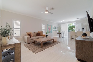 Lake Wellington Condo For Sale in Wellington Florida