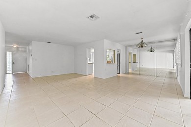 Welcome to this spacious home in the desirable Knob Hill - photo 12