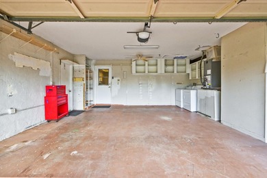 Welcome to this spacious home in the desirable Knob Hill - photo 28