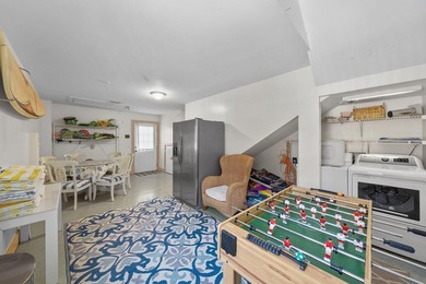 INVESTOR BUYERS TAKE A LOOK! This fully furnished, turnkey beach - photo 48