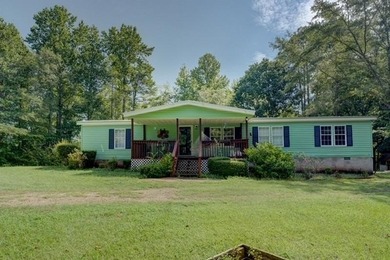 Lake Home For Sale in Eatonton, Georgia