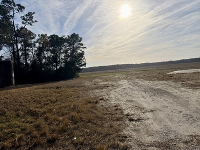 National Land is proud to present a truly rare opportunity to - photo 10