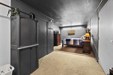 2 CABINS for a combined total of 3 bedrooms and 2 bathrooms and - photo 11