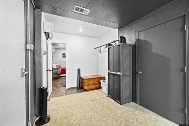 2 CABINS for a combined total of 3 bedrooms and 2 bathrooms and - photo 12