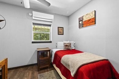 2 CABINS for a combined total of 3 bedrooms and 2 bathrooms and - photo 13
