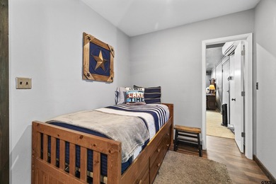 2 CABINS for a combined total of 3 bedrooms and 2 bathrooms and - photo 14