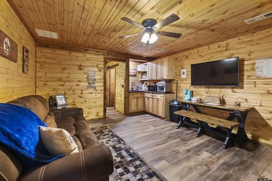 2 CABINS for a combined total of 3 bedrooms and 2 bathrooms and - photo 20