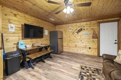 2 CABINS for a combined total of 3 bedrooms and 2 bathrooms and - photo 21