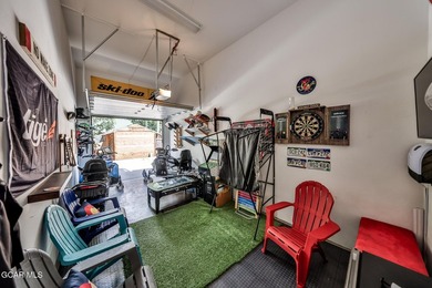 Sunny condo on a quieter street in Grand Lake. This spacious one - photo 29