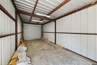 2 CABINS for a combined total of 3 bedrooms and 2 bathrooms and - photo 29