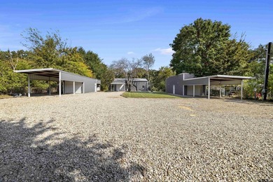 2 CABINS for a combined total of 3 bedrooms and 2 bathrooms and - photo 31