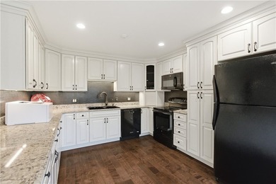 Stunning luxury multi-generational property on a professionally - photo 36