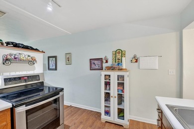 Now considering BACKUP OFFERS! Owner owned and occupied DUPLEX - photo 50
