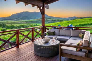 A custom-built legacy home within the gates of Marabou Ranch - photo 3