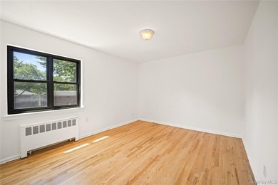 Welcome to this charming garden-style co-op located in the heart - photo 11
