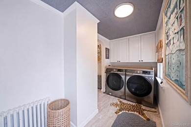 Circa 1921, this charming and thoughtfully updated 4-bedroom, 2 - photo 18