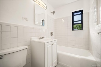 Welcome to this charming garden-style co-op located in the heart - photo 18
