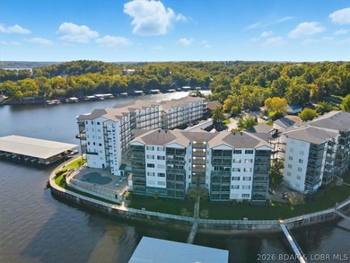 This light-filled condo with three bedrooms and three bathrooms - photo 24