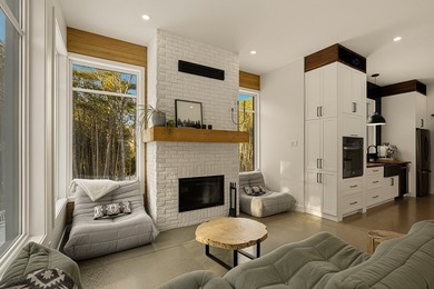 Construite en 2022, cette residence offre un acces direct au lac - photo 29