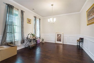 Welcome to this elegant 4-bedroom, 2.5-bath traditional home in - photo 8