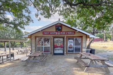 Amazing Medicine Park opportunity! Fancy Nancy's Bar & Grill - photo 2