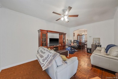 The Canarsie Brick Townhome. This well maintained townshouse has - photo 4