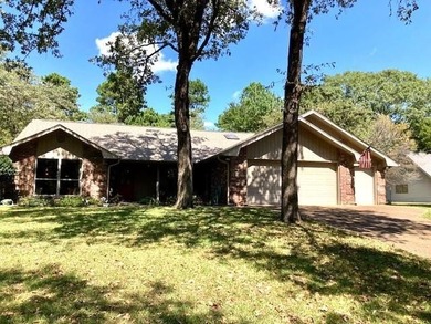 Holly Lake Ranch / Holly Lake Home For Sale in Holly Lake Ranch Texas