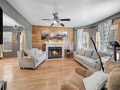 Rarely available and meticulously maintained, this turn-key - photo 2