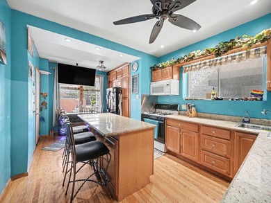 Rarely available and meticulously maintained, this turn-key - photo 4